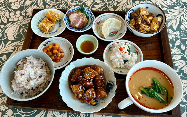 韓国料理メインのプレートランチ