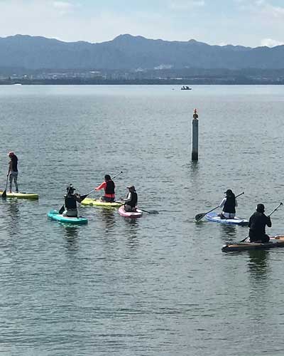 琵琶湖でサップヨガ