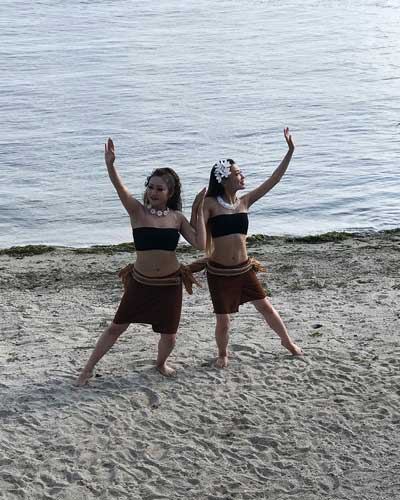 びわ湖でフラダンス