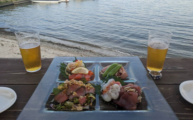 びわ湖をのぞみながらの食事