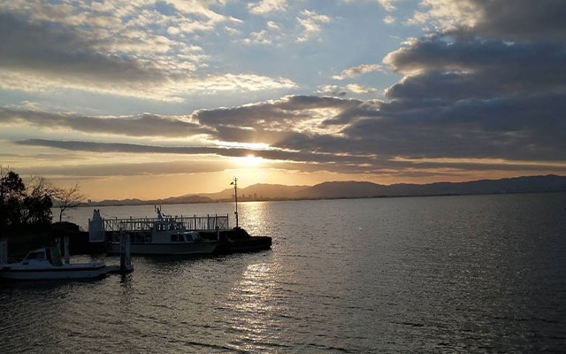 テラスキッチン安寿から琵琶湖を望む